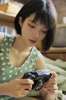 乌鸦嘴妙女郎